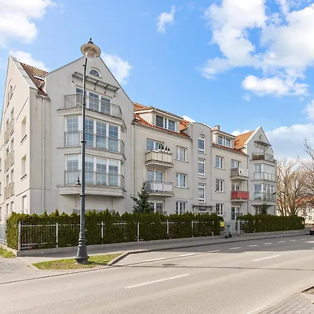 Bosman With Parking Close To The By Lion Apartamento